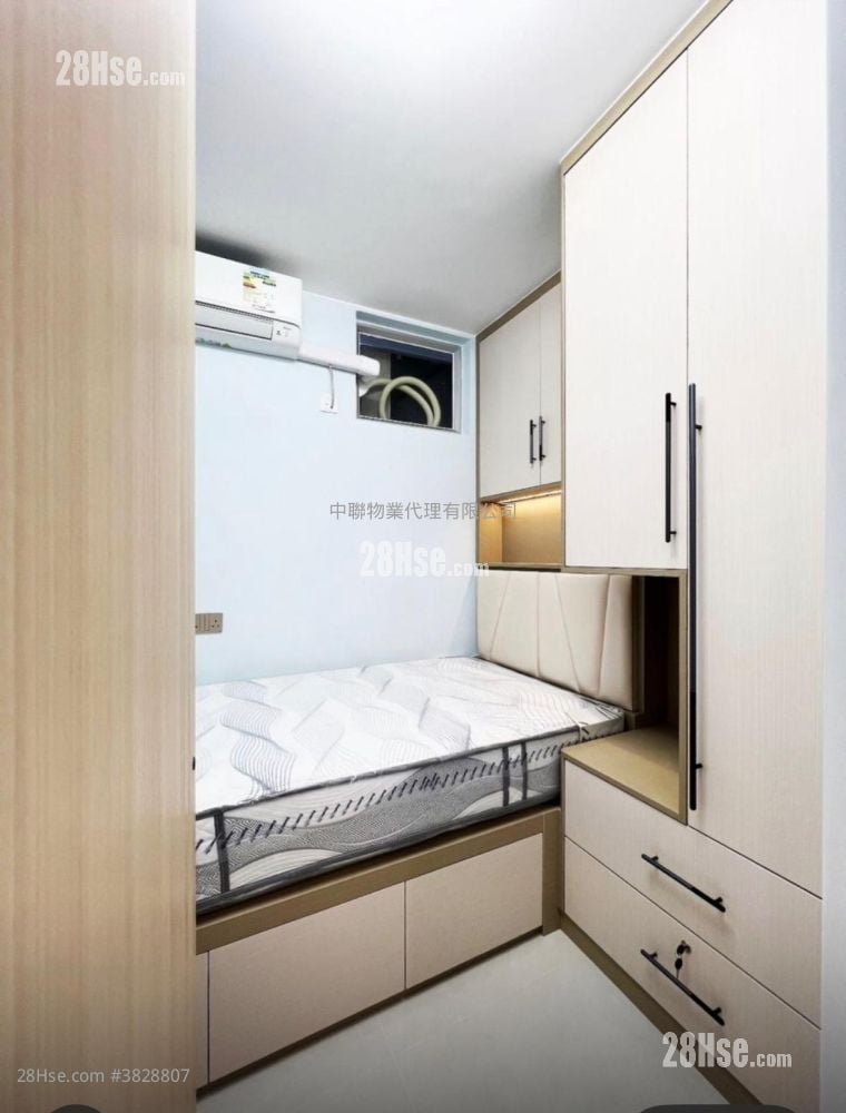 Kam Chun Court Sell 490 ft²