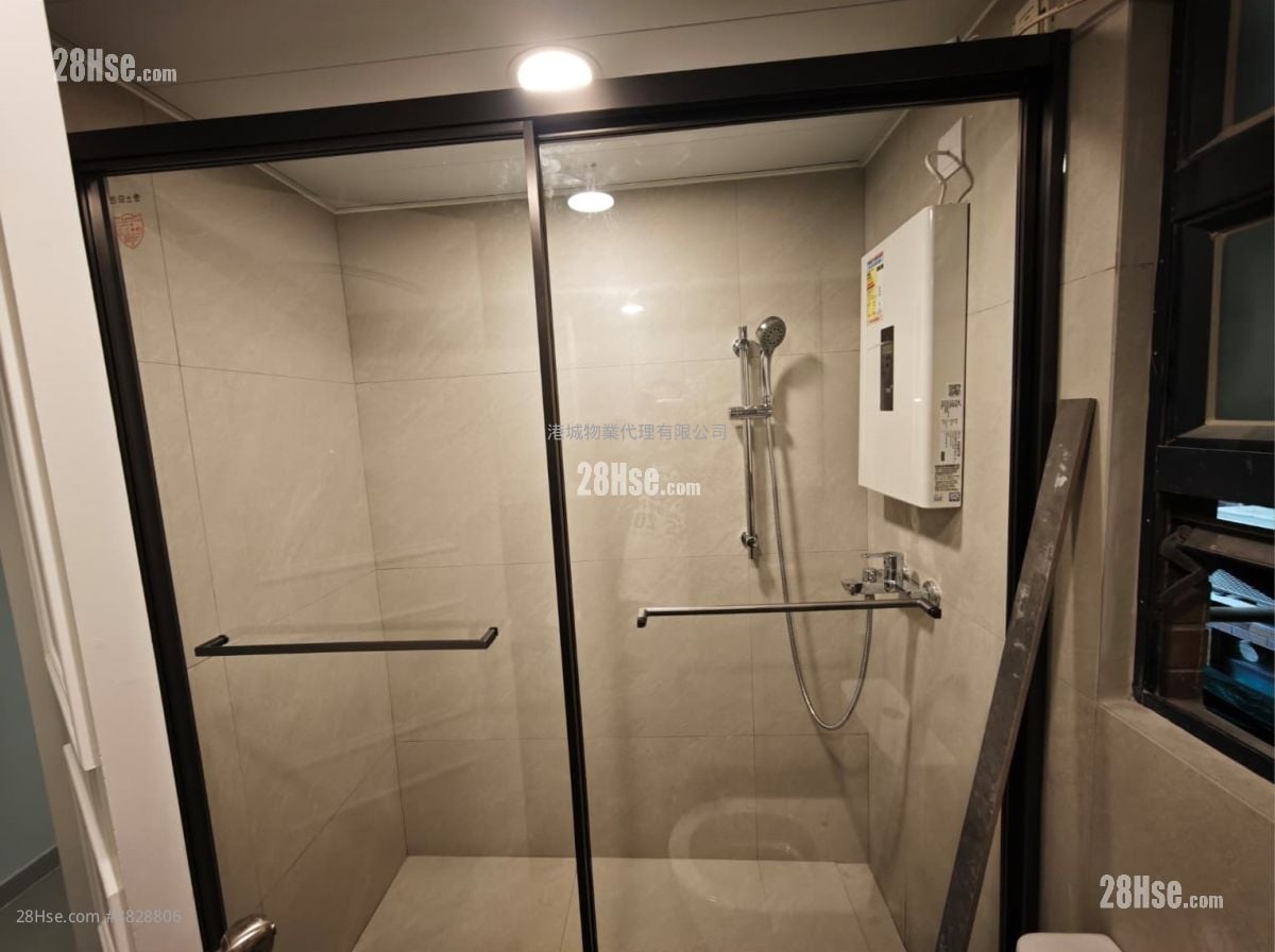 御龙居 租盘 2 房 , 1 浴室 561 平方尺