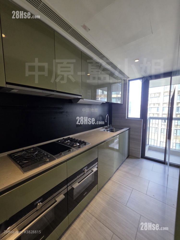 Fleur Pavilia Sell 4 Bedrooms , 2 Bathrooms 1,033 ft²