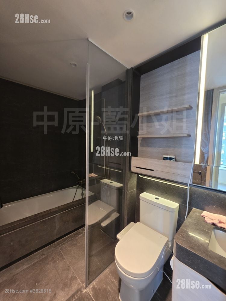 Fleur Pavilia Sell 4 Bedrooms , 2 Bathrooms 1,033 ft²