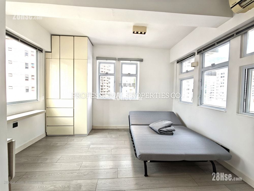 King Kwong Mansion Rental Studio , 1 Bathroom 259 ft²