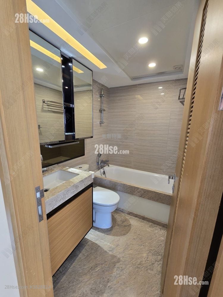 浴室: 溱柏 售盤 2 房 , 1 浴室 522 平方呎