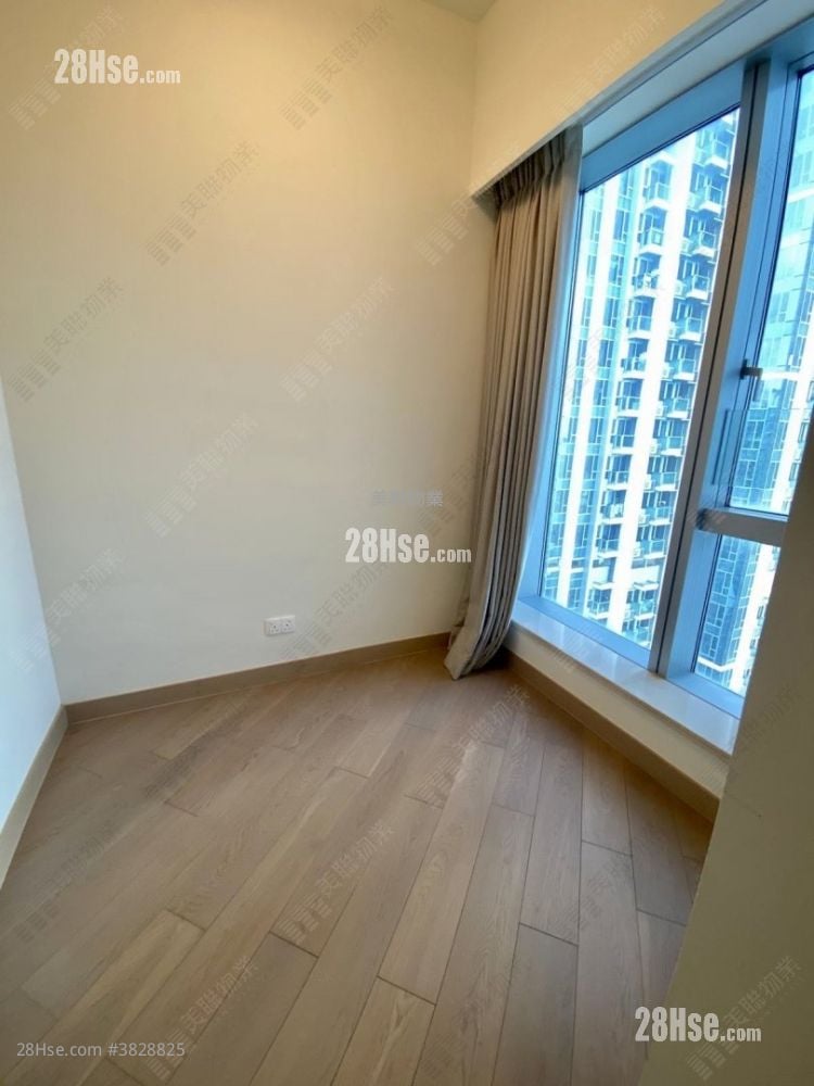 Cullinan West Rental 2 Bedrooms , 1 Bathroom 449 ft²