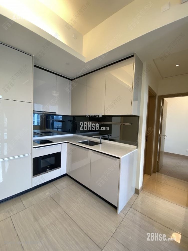 Cullinan West Rental 2 Bedrooms , 1 Bathroom 449 ft²