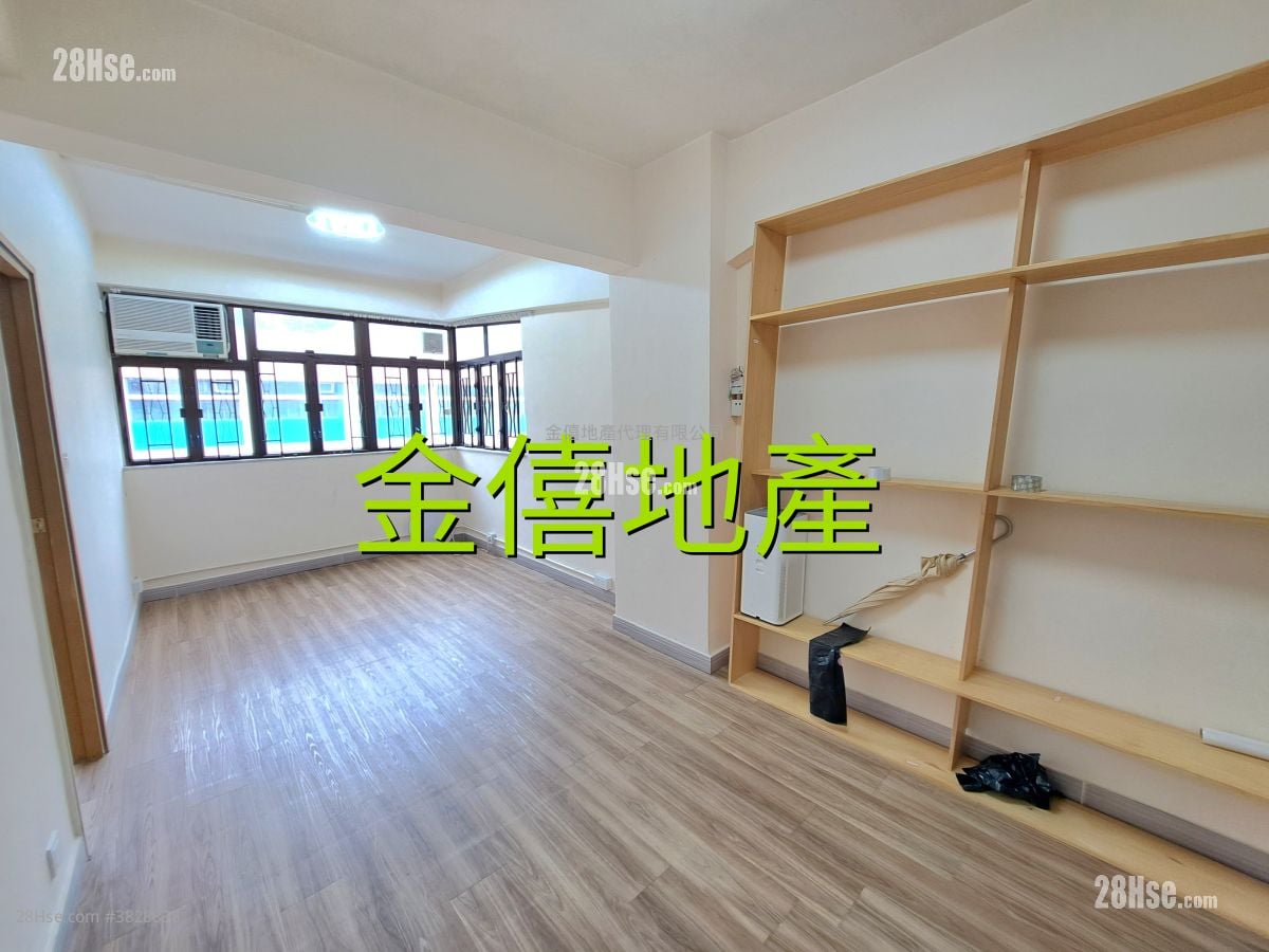 153 Sai Yee Street Sell 3 Bedrooms , 1 Bathroom 607 ft²