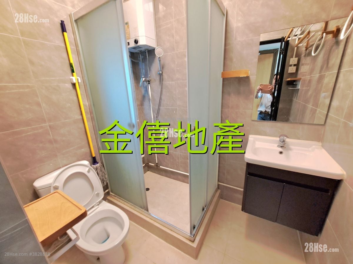 153 Sai Yee Street Sell 3 Bedrooms , 1 Bathroom 607 ft²