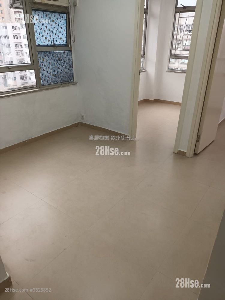 Hing Lung Building Sell 2 Bedrooms , 1 Bathroom 268 ft²