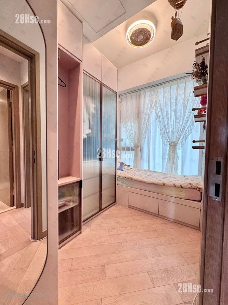 Wetland Seasons Bay 售盘 5+ 房 , 3 浴室 757 平方尺