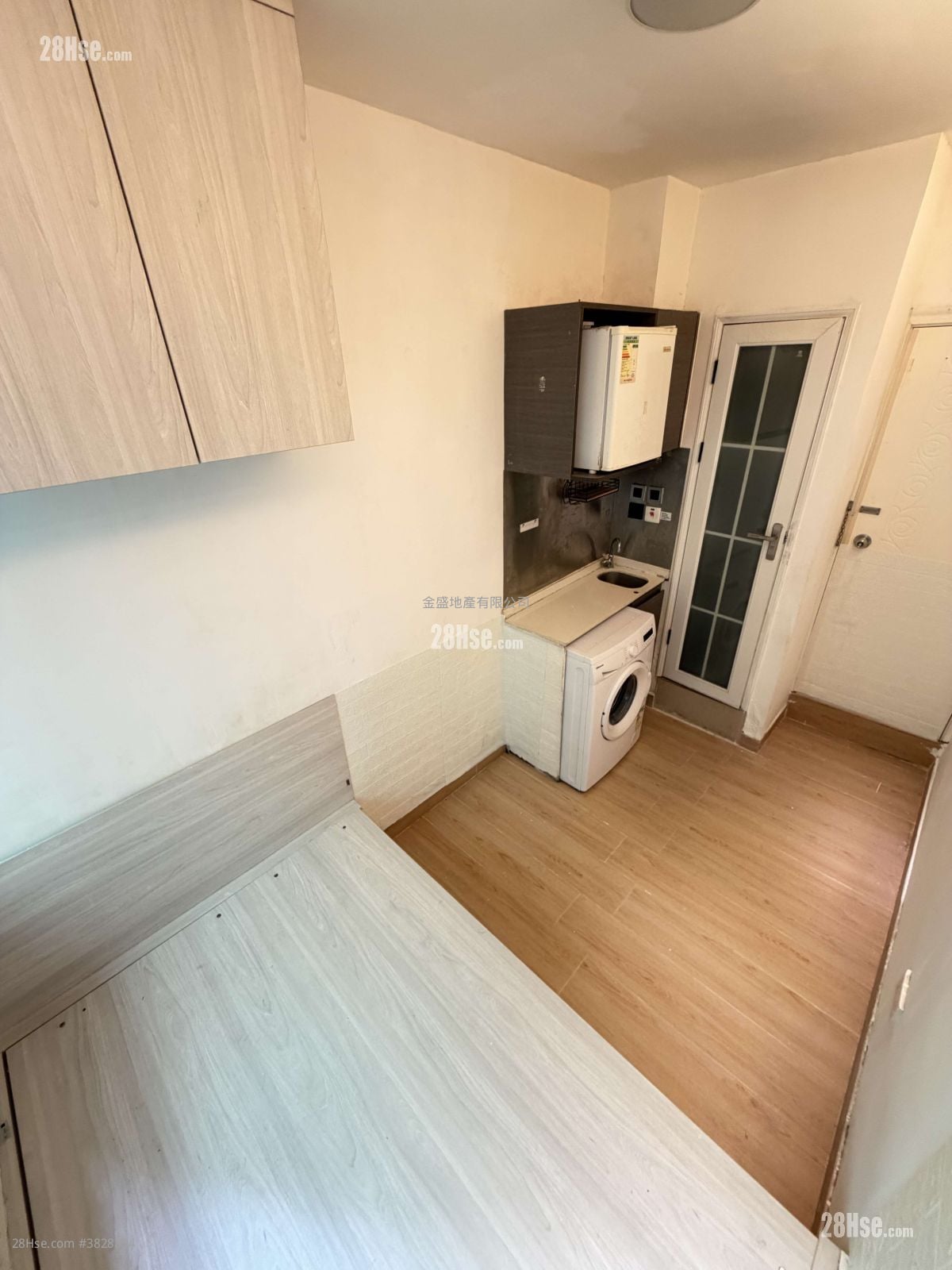 單幢樓房 租盤 1 浴室 120 平方呎