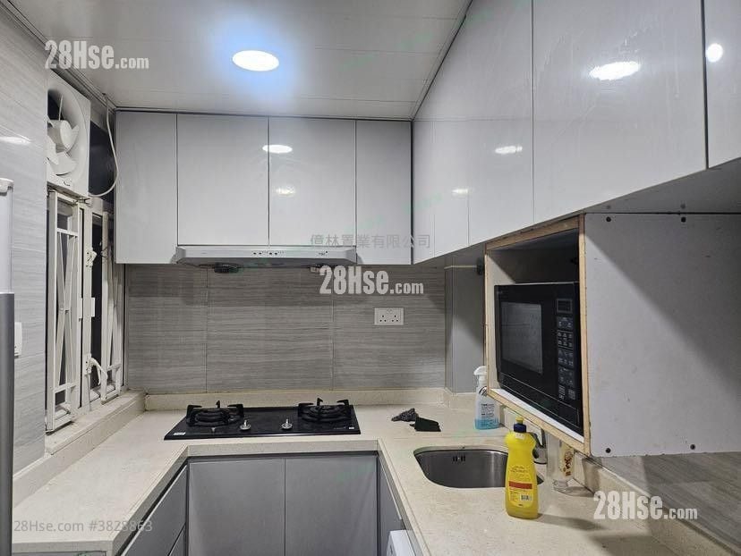 Hong Tin Court Rental 2 Bedrooms , 1 Bathroom 400 ft²