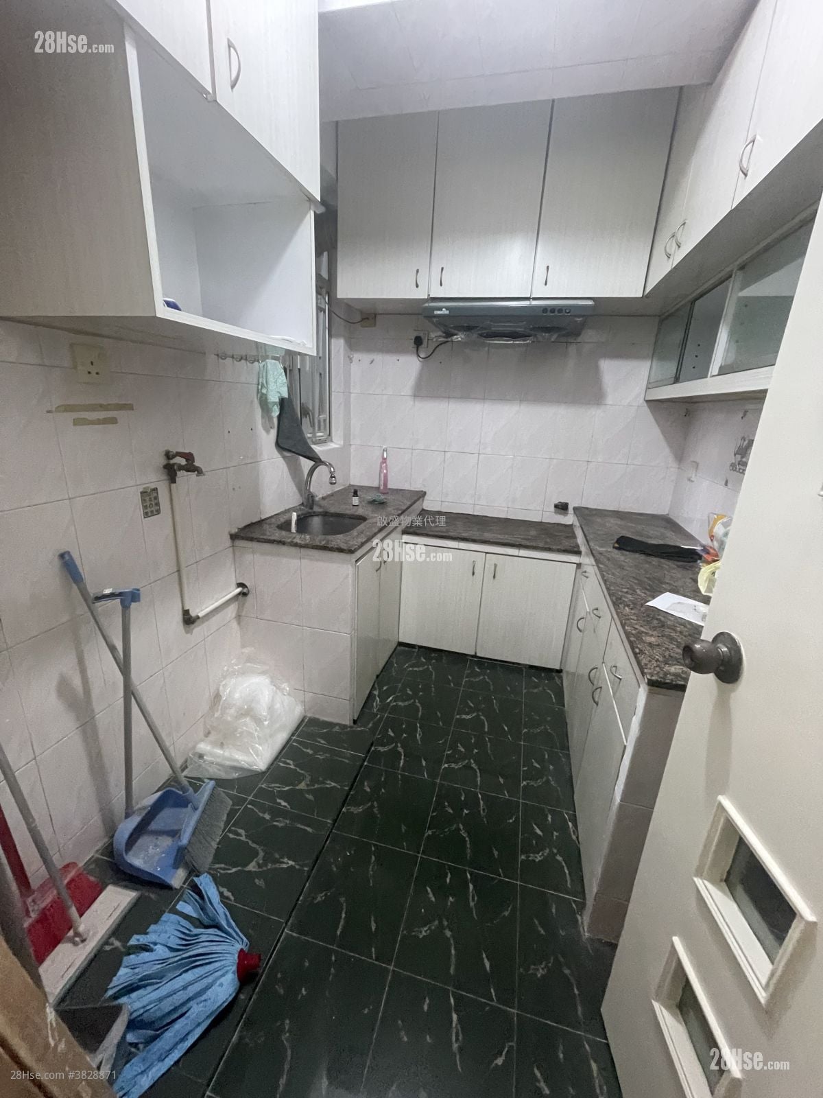 越秀廣場 租盤 3 房 , 1 浴室 566 平方呎