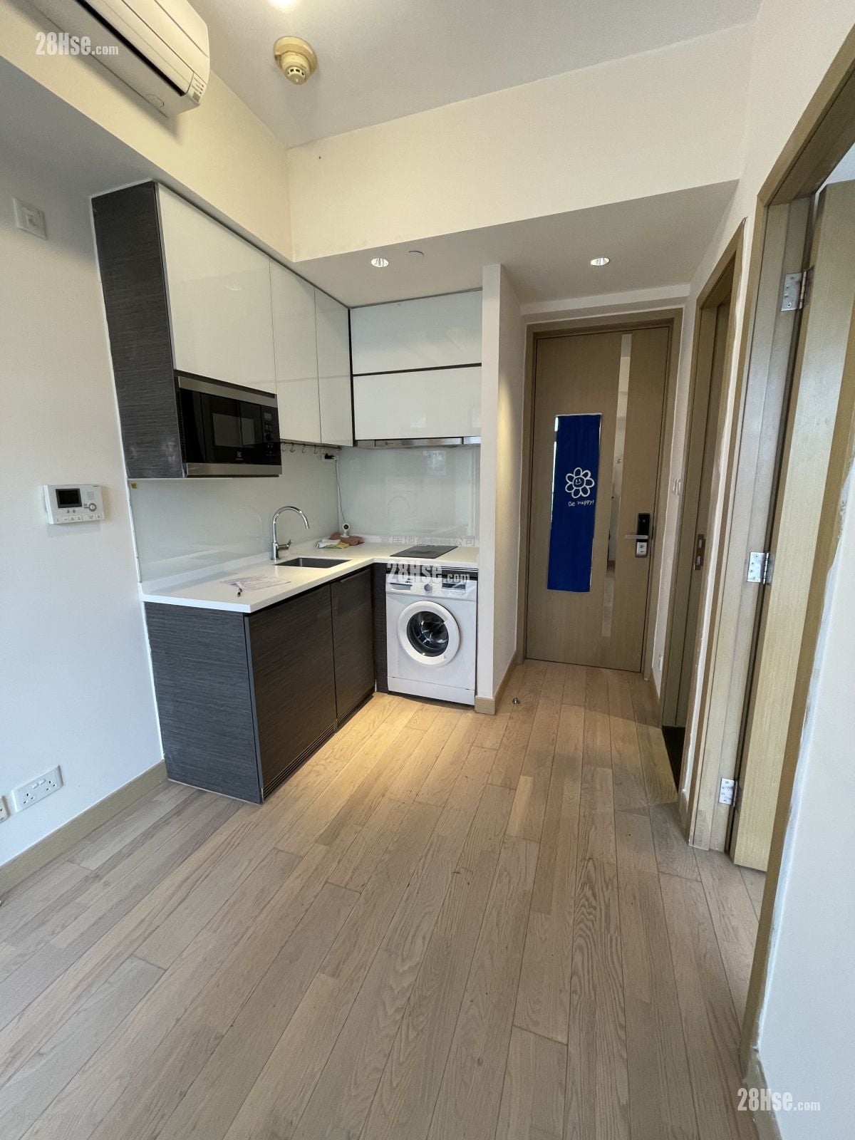 Giovane Sell 1 Bedroom , 1 Bathroom 224 ft²