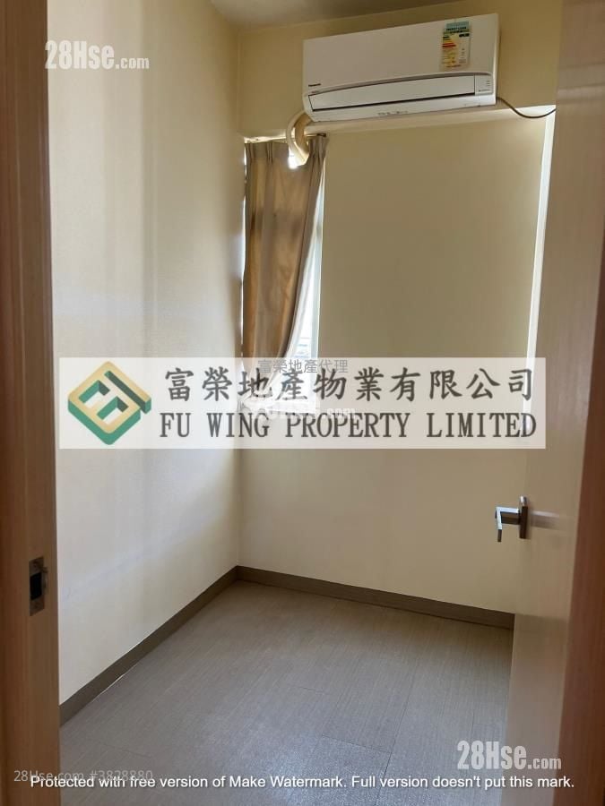 Po On Building Sell 2 Bedrooms , 1 Bathroom 469 ft²