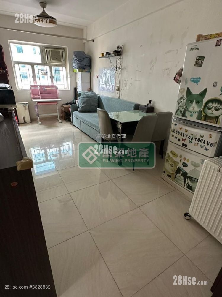 Sun Kong House Sell 2 Bedrooms , 1 Bathroom 415 ft²