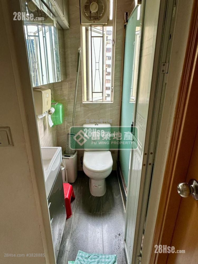 Sun Kong House Sell 2 Bedrooms , 1 Bathroom 415 ft²