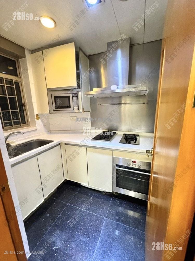 万景峯 售盘 3 房 741 平方尺