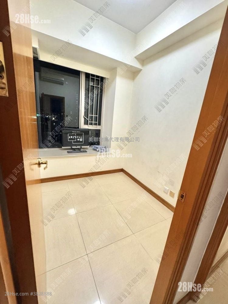 万景峯 售盘 3 房 741 平方尺