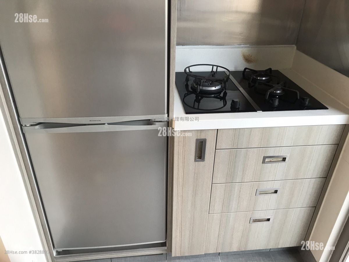 Residence 228 Sell 3 Bedrooms , 1 Bathroom 558 ft²