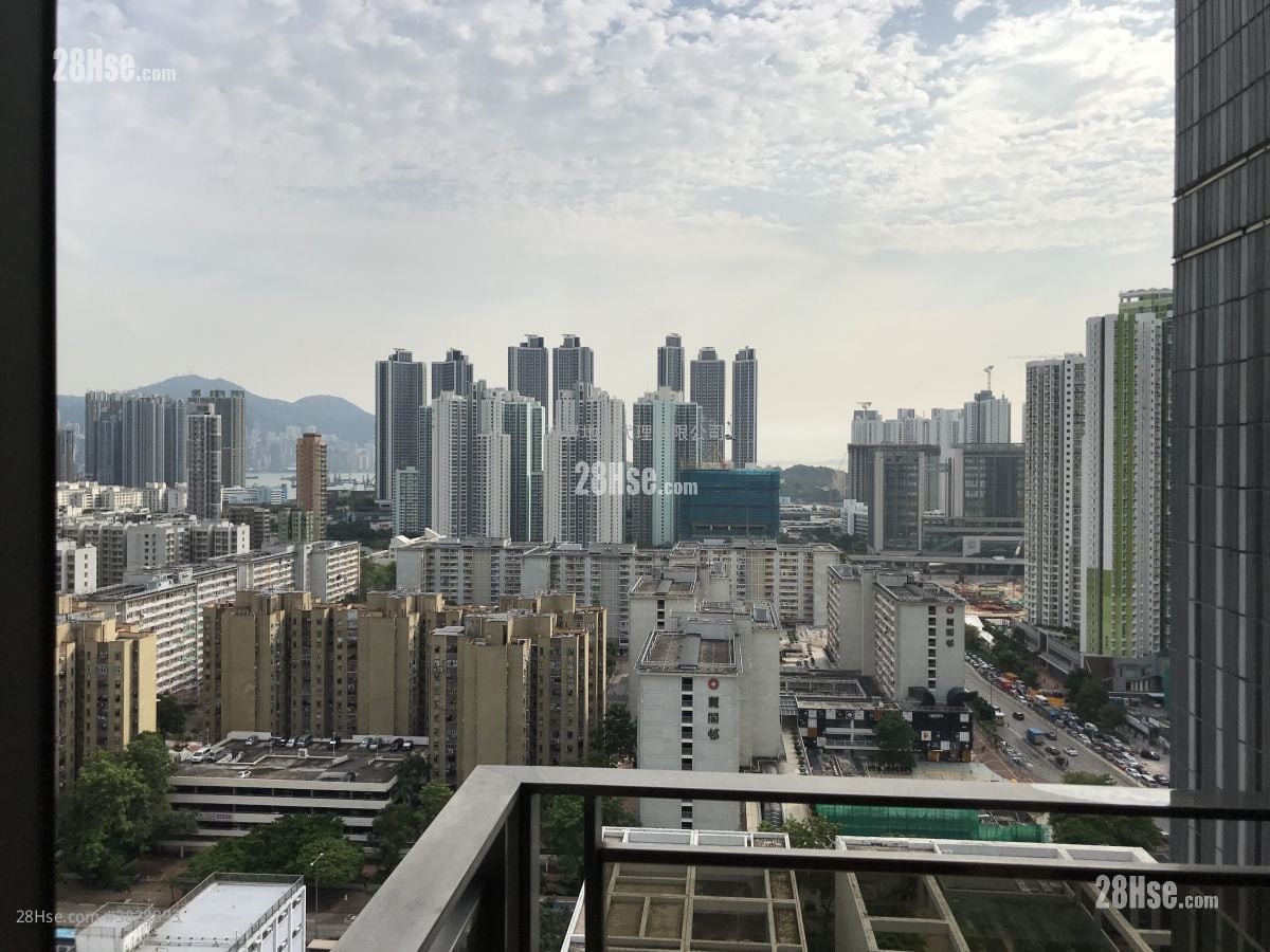 Residence 228 Sell 3 Bedrooms , 1 Bathroom 558 ft²