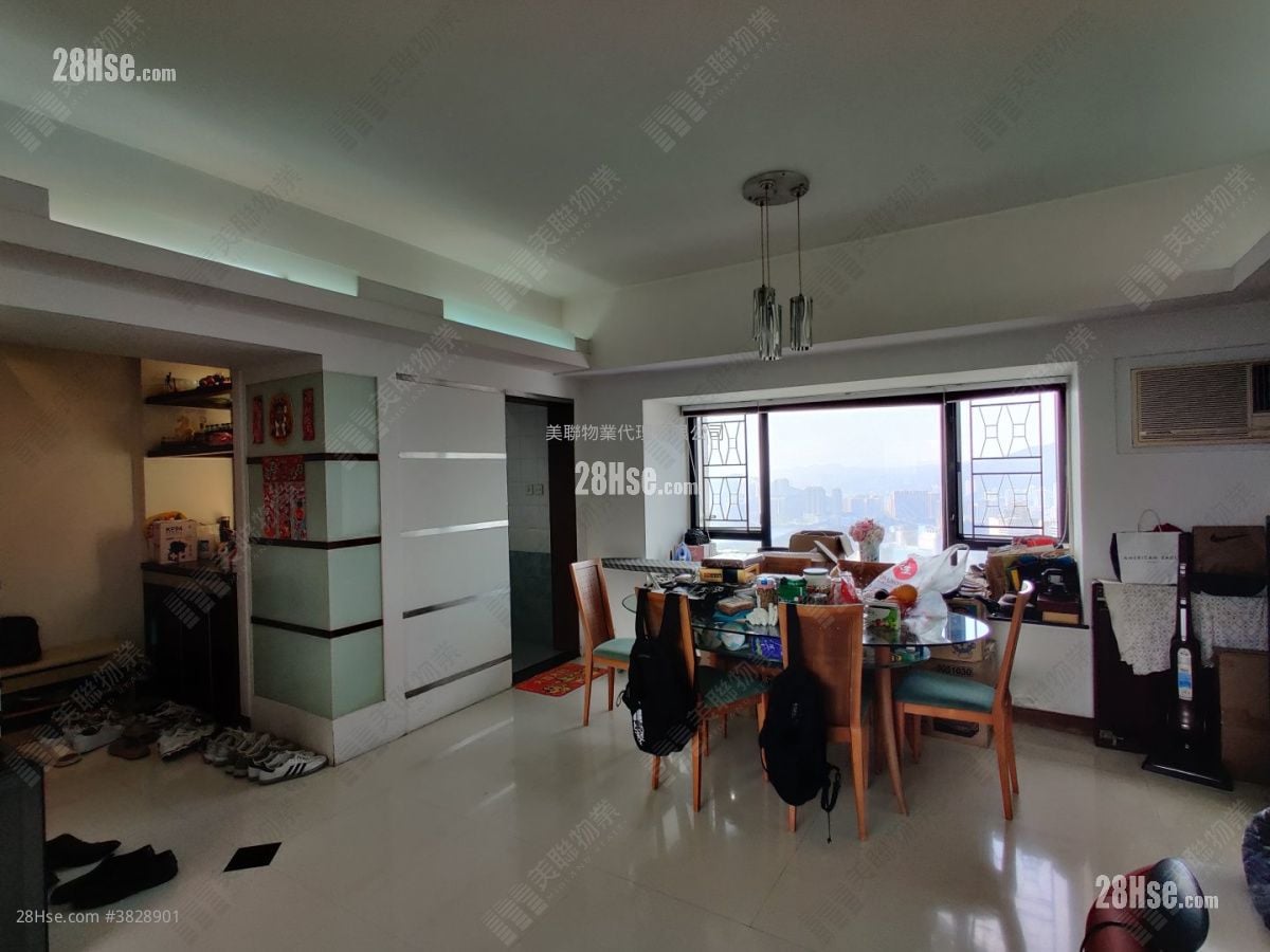 华景山庄 售盘 3 房 , 2 浴室 1,031 平方尺