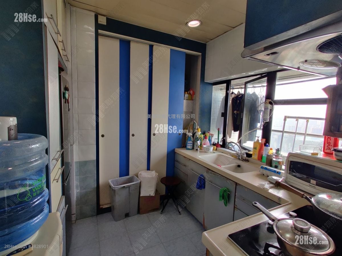 华景山庄 售盘 3 房 , 2 浴室 1,031 平方尺