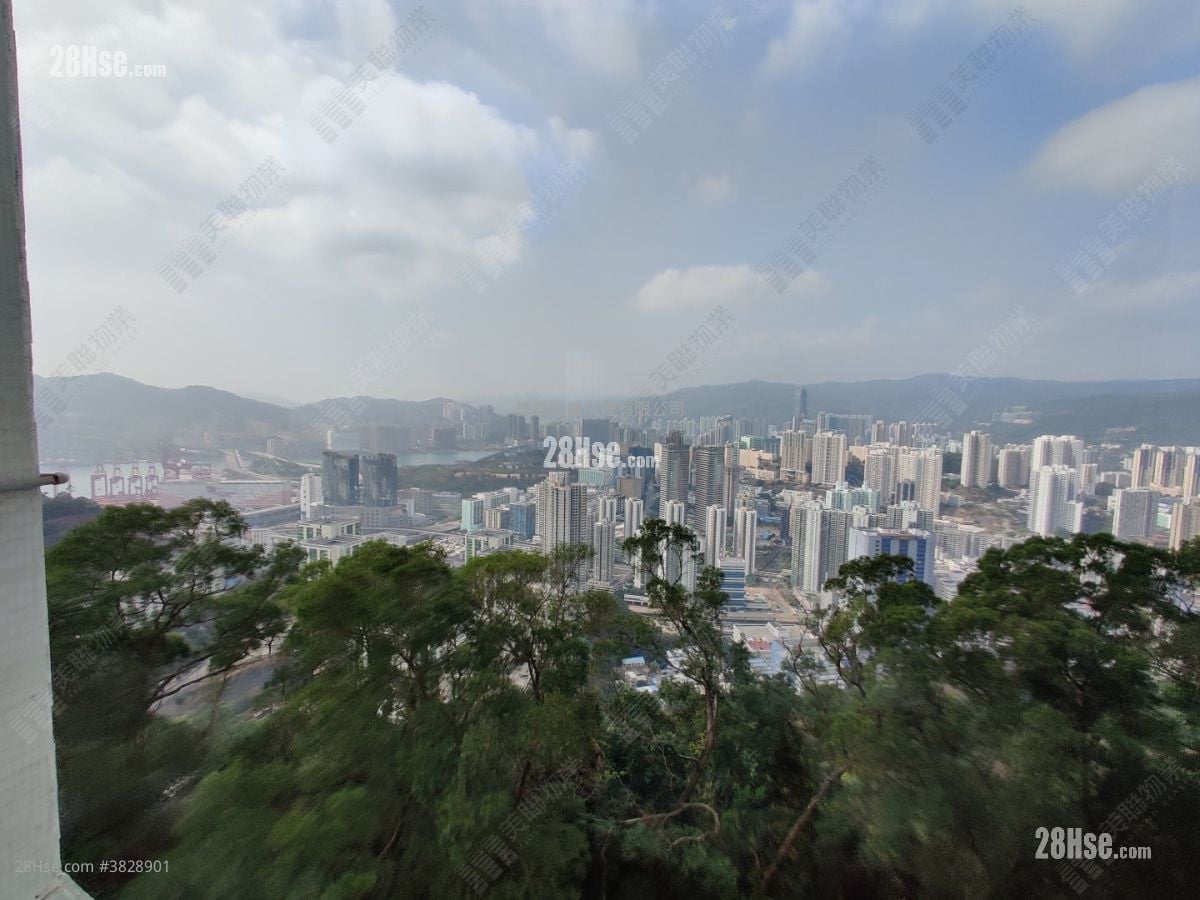 华景山庄 售盘 3 房 , 2 浴室 1,031 平方尺