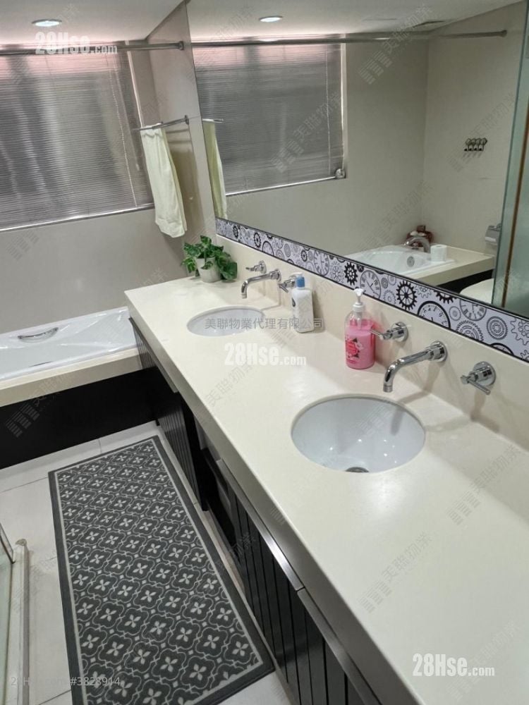 比华利山别墅 售盘 5+ 房 , 2 浴室 1,902 平方尺