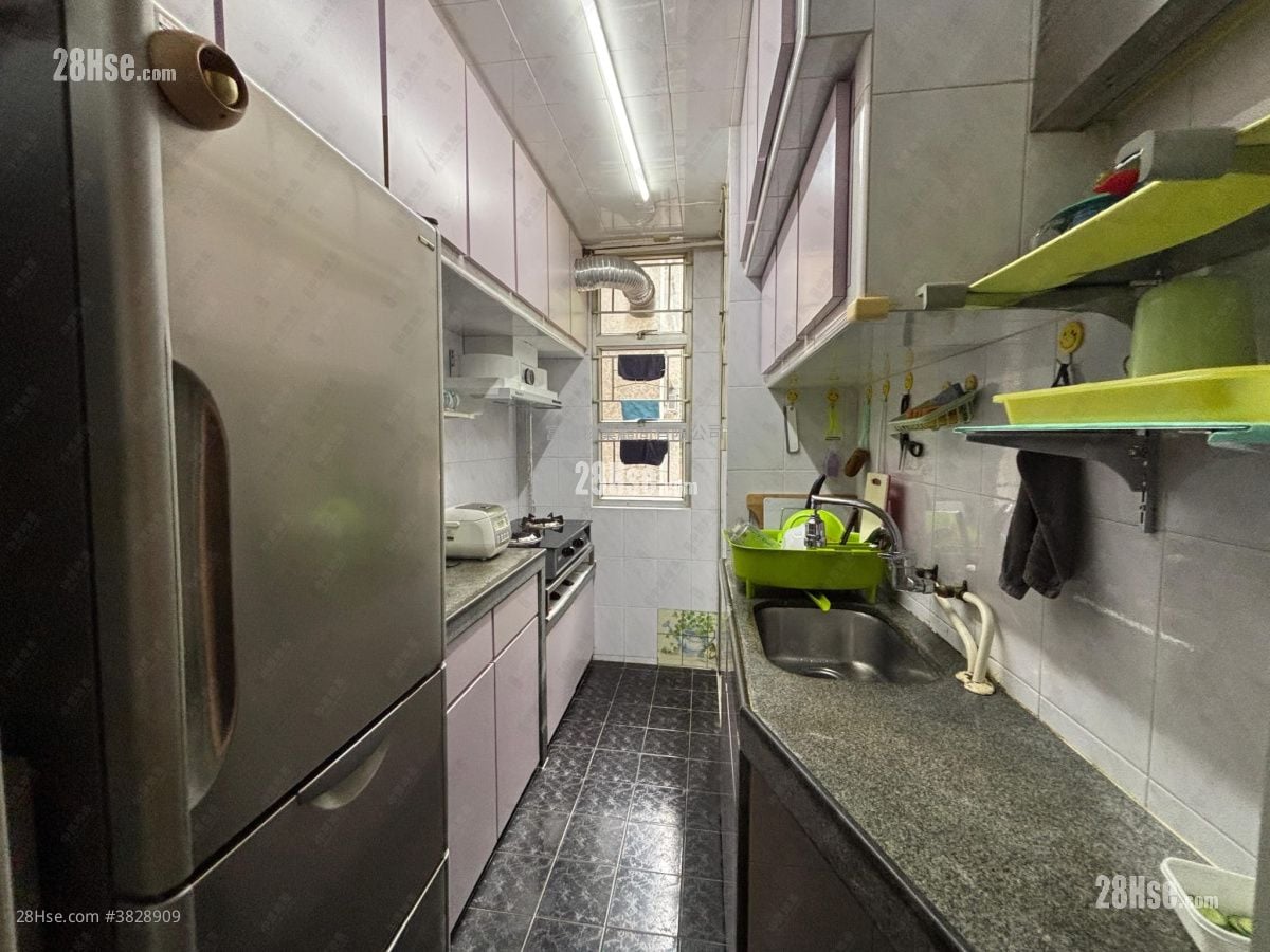 Po Pui Court Sell 3 Bedrooms , 1 Bathroom