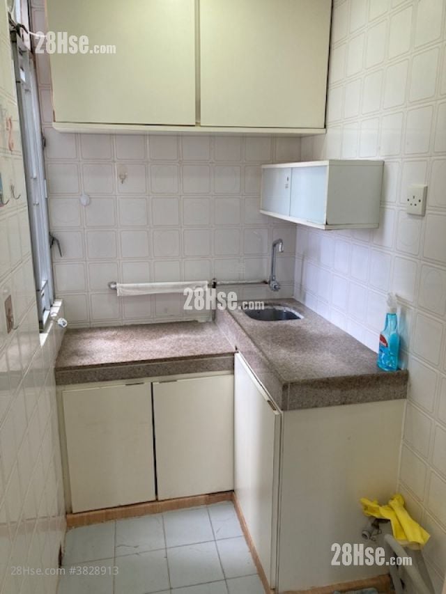 萬豐大廈 租盤 2 房 , 1 浴室 260 平方呎