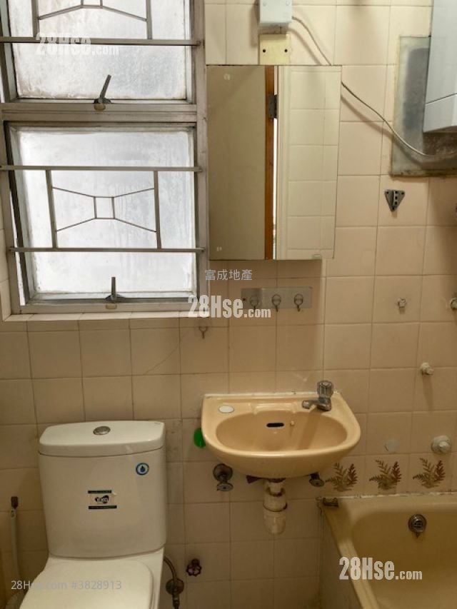 萬豐大廈 租盤 2 房 , 1 浴室 260 平方呎