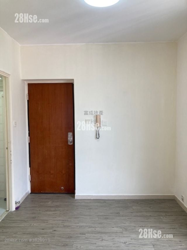 萬豐大廈 租盤 2 房 , 1 浴室 260 平方呎