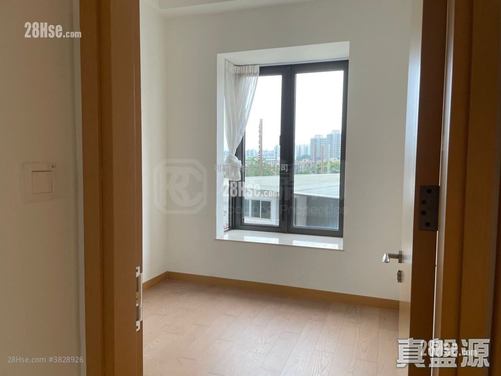 珀爵 售盘 4 房 , 3 浴室 1,967 平方尺