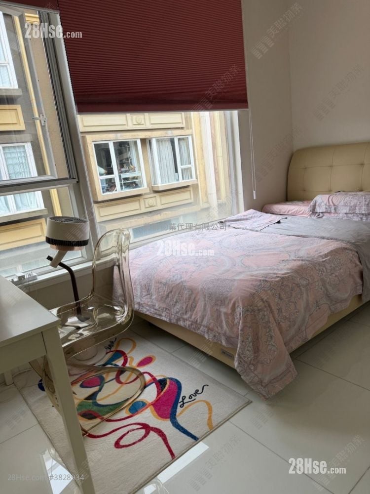 The Beverly Hills Sell 4 Bedrooms 1,606 ft²