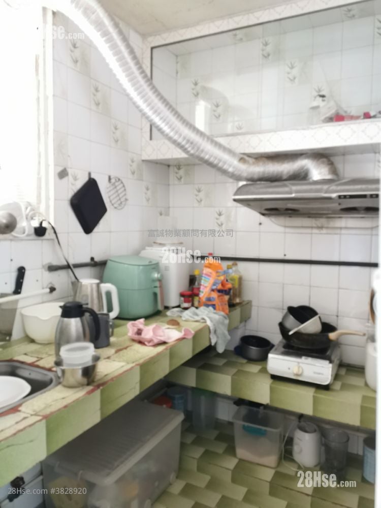 翠屏北邨 售盤 2 房 , 1 浴室 377 平方呎