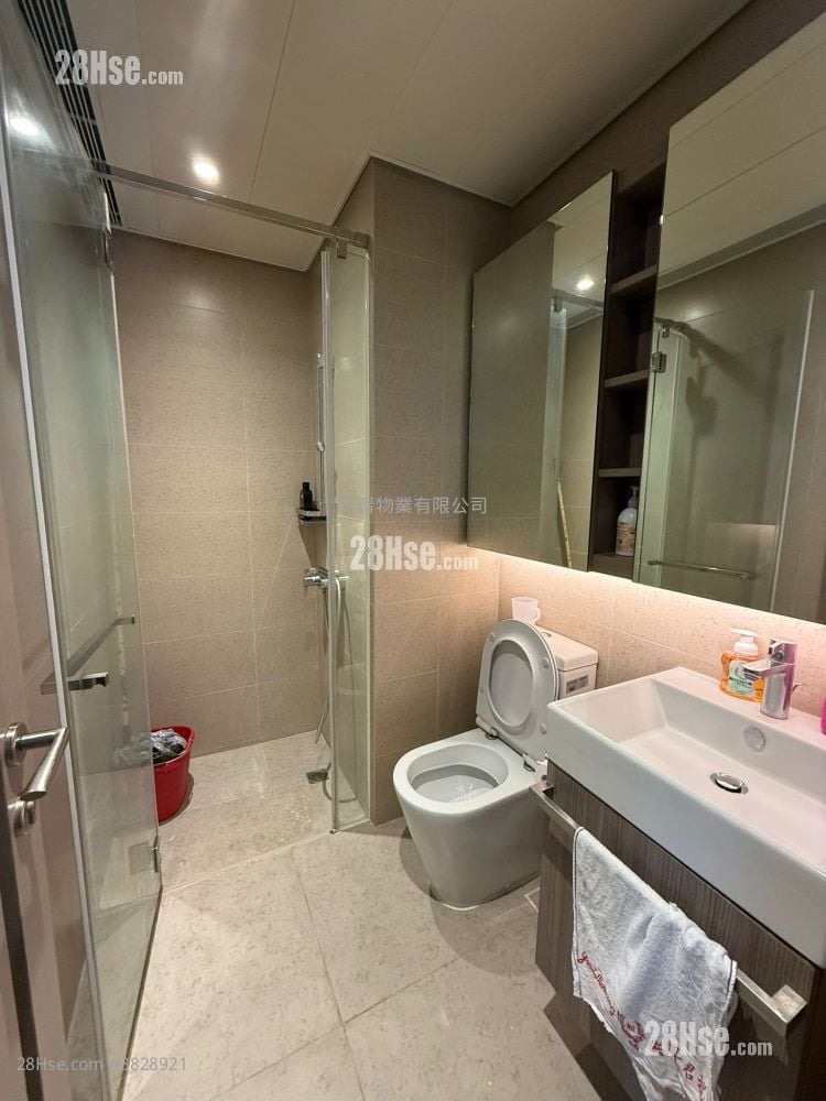 Eresidence Rental 1 Bedroom , 1 Bathroom 302 ft²