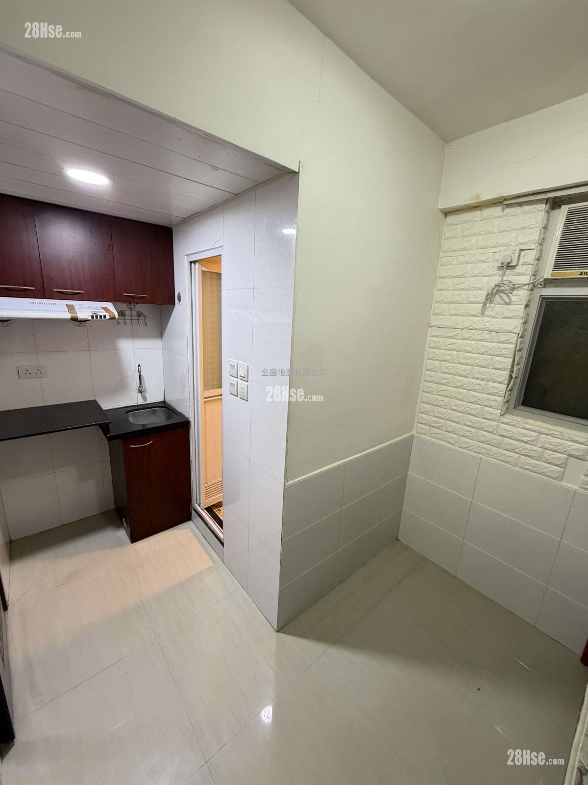 單幢樓房 租盤 1 浴室 110 平方呎