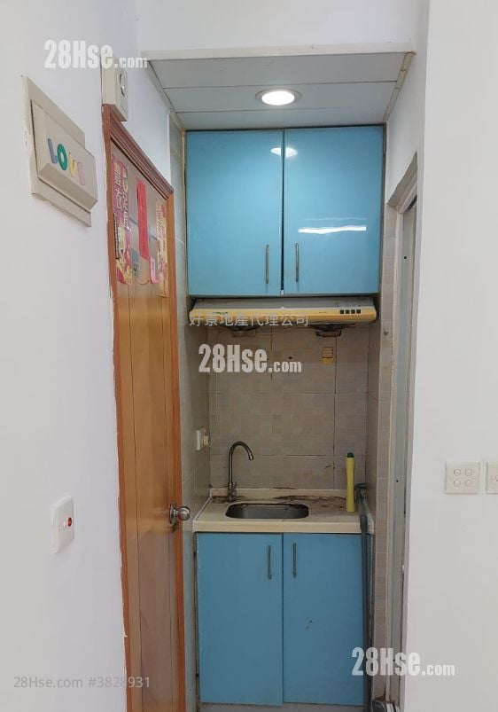 唐樓 租盤 1 浴室 100 平方呎