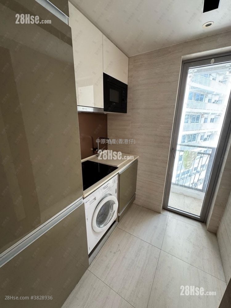 South Coast Sell 2 Bedrooms , 1 Bathroom 451 ft²