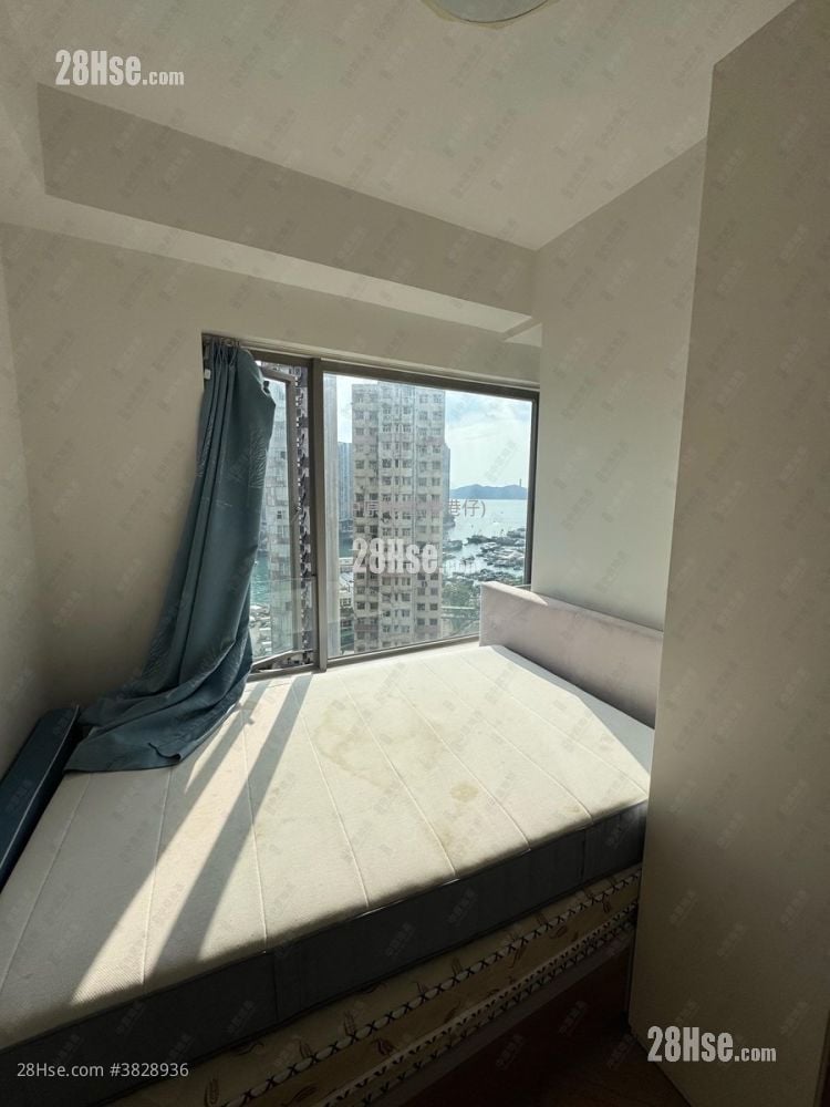 South Coast Sell 2 Bedrooms , 1 Bathroom 451 ft²