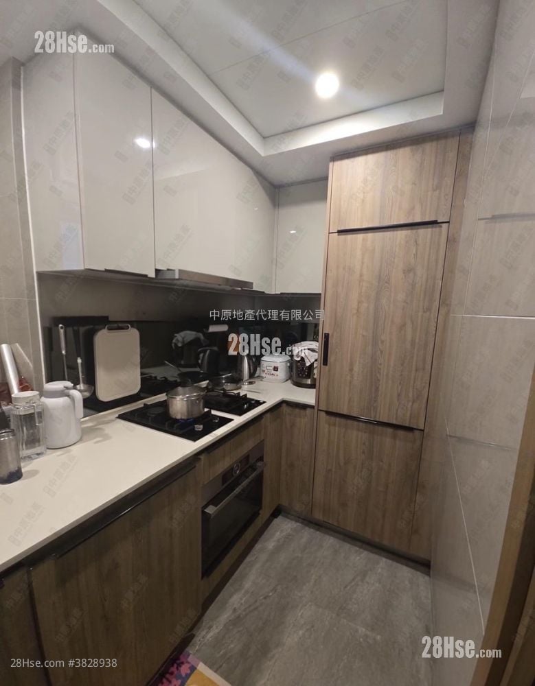 Centra Horizon Sell 2 Bedrooms 551 ft²