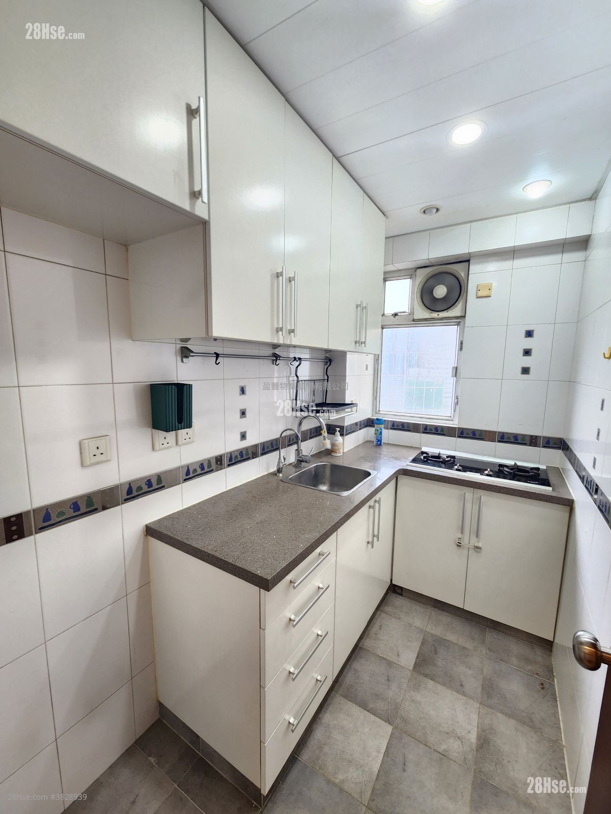 伊利莎伯大廈 租盤 1 房 , 1 浴室 536 平方呎