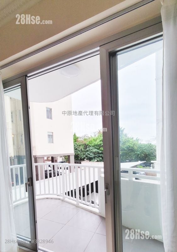 Pearl Court Rental 1,190 ft²