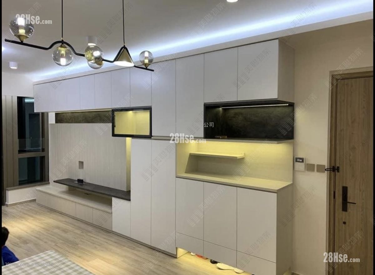 Centra Horizon Sell 3 Bedrooms 1,019 ft²