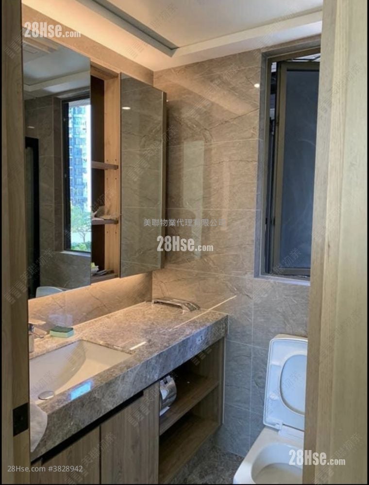 Centra Horizon Sell 3 Bedrooms 1,019 ft²