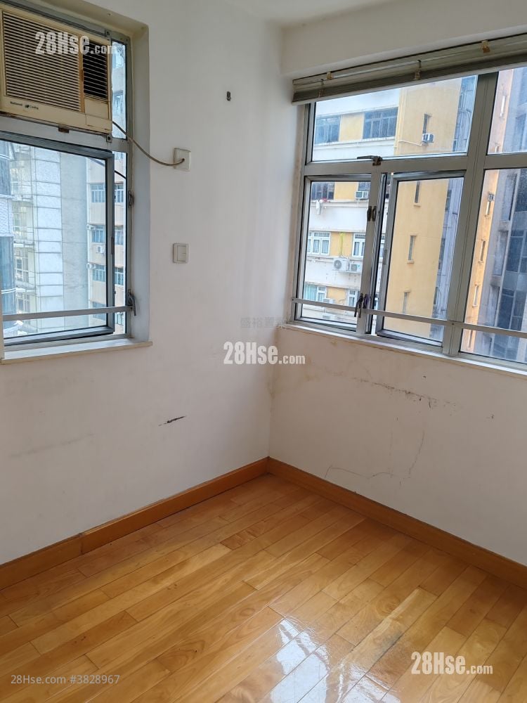 Luna Court Rental 2 Bedrooms , 1 Bathroom 447 ft²