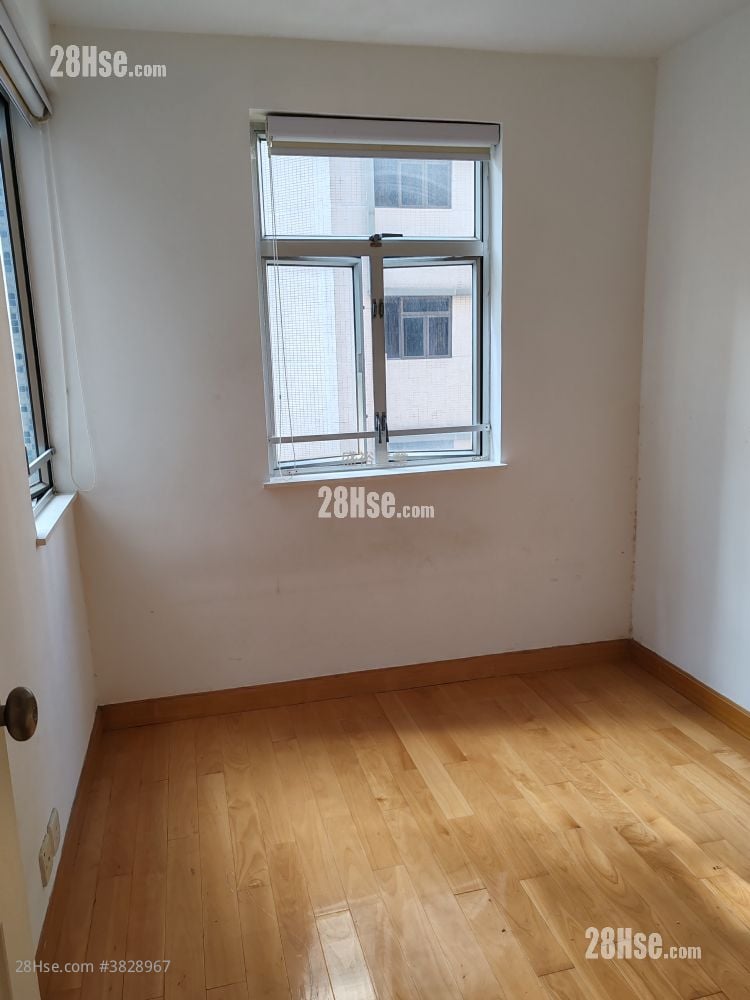 Luna Court Rental 2 Bedrooms , 1 Bathroom 447 ft²