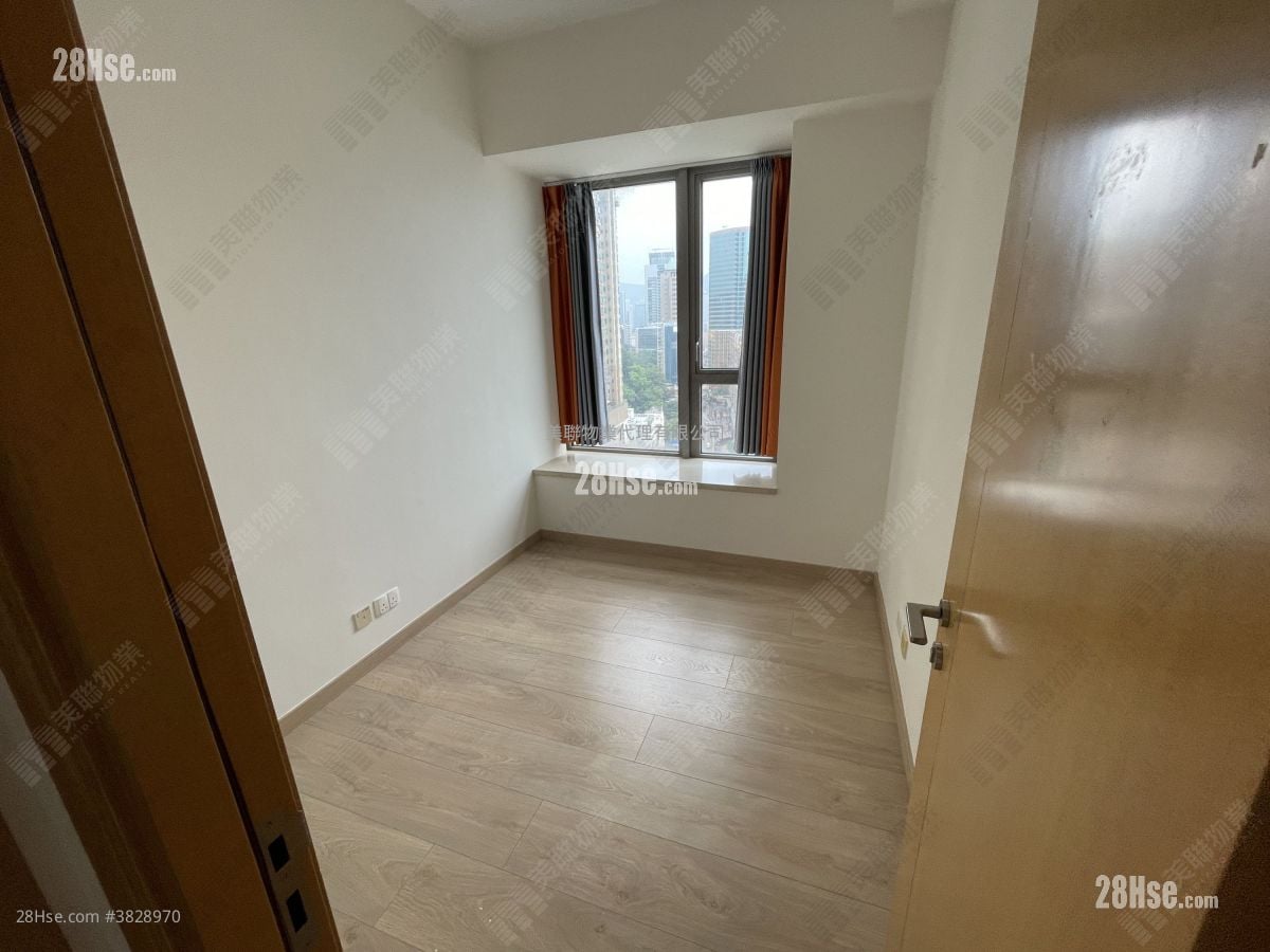 睡房 3: Grand Austin 售盘 4 房 , 2 浴室 1,196 平方尺