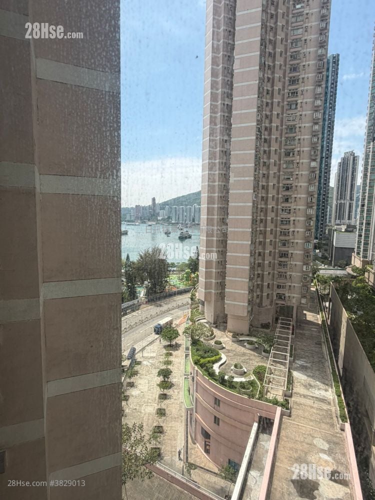 Waterside Plaza Sell 3 Bedrooms , 1 Bathroom 537 ft²