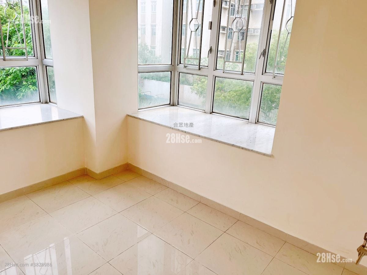 大埔中心 租盘 409 平方尺