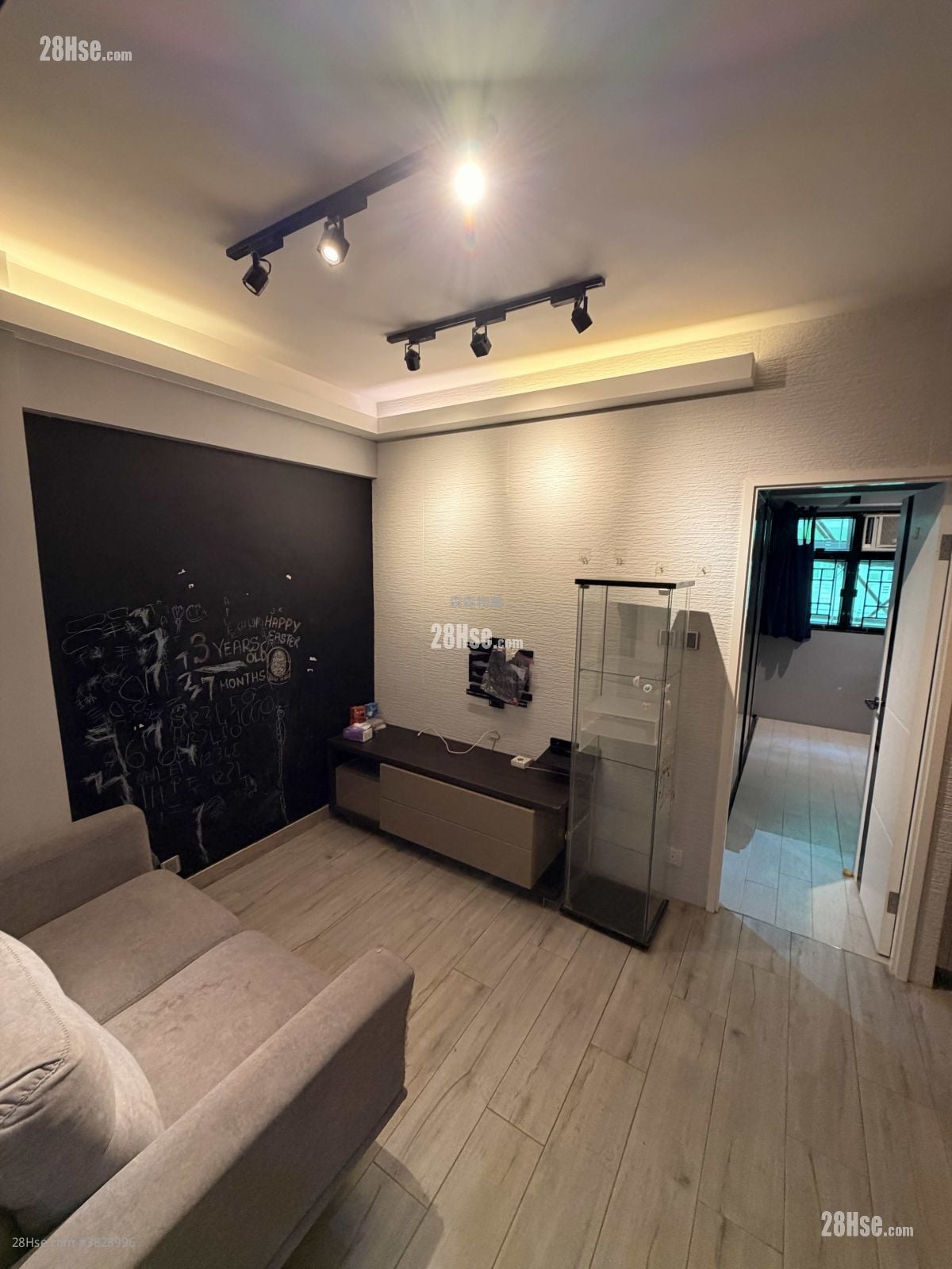 福昌楼 租盘 336 平方尺